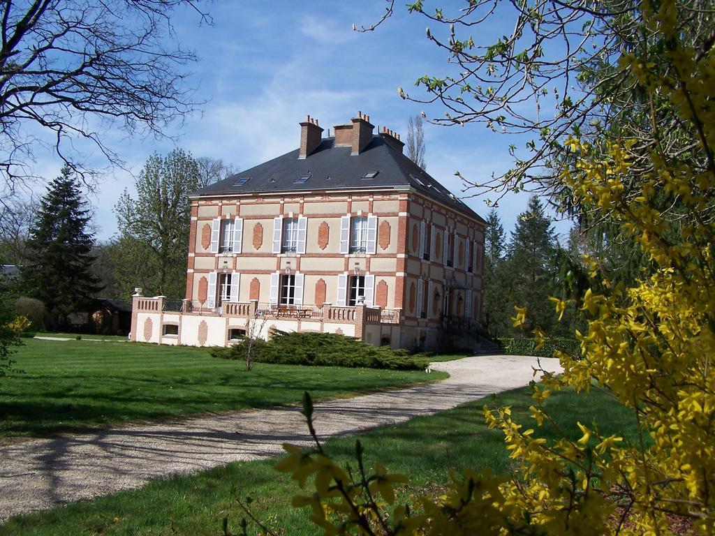 Château des Bouffards Brinon-sur-Sauldre Extérieur photo